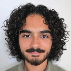 Evan Ruiz